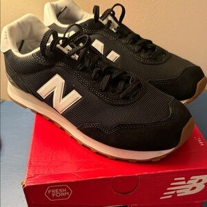 New Balance Men’s Black and White Retro Runner Sneakers